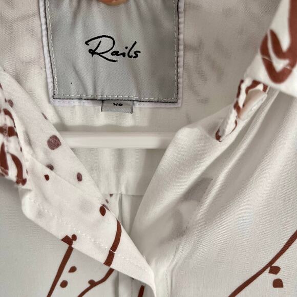 Rails Button Down Shirt Womens Size XS White Ivory Kathryn Camel Jungle Cats - Picture 3 of 10